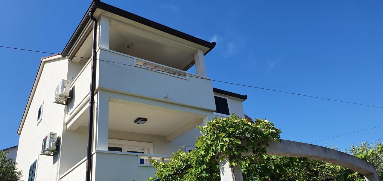 Salsa Apartment Supetar Ngoại thất bức ảnh