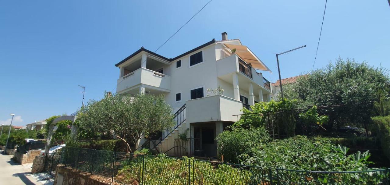 Salsa Apartment Supetar Ngoại thất bức ảnh